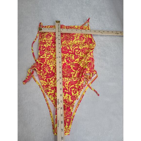 Pink & butter Yellow paisley boho one piece swimsuit Size Med Beachy Resort Wear - Picture 6 of 9